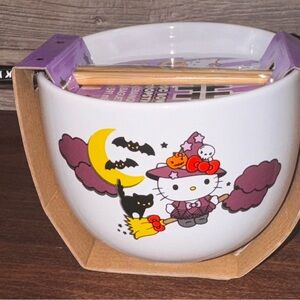 Super Cute 🥰 Hello kitty Halloween 🎃 ceramic bowl with chopstick  - NEW